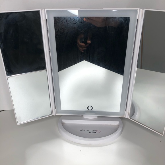 Makeup magnifying desk mirror - Picture 4 of 4